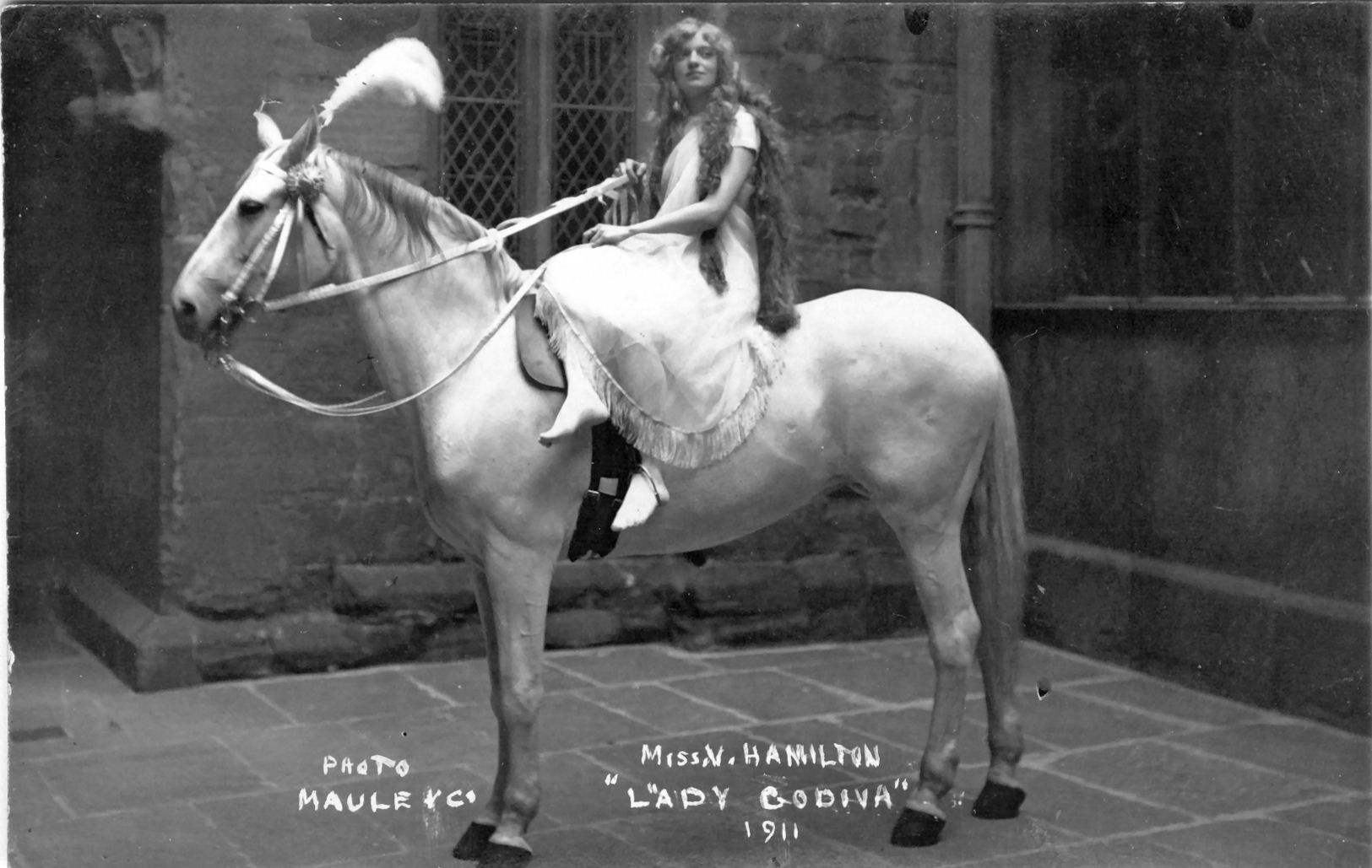  Viola Hamilton as godiva